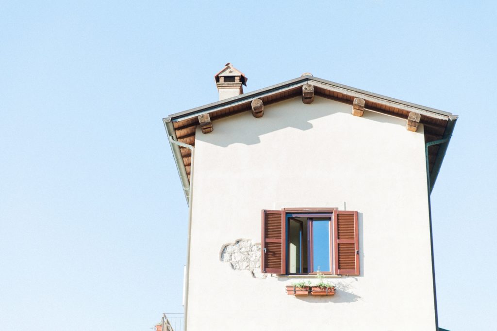 Refurbished railway house on the outskirts of Sermoneta in Italy