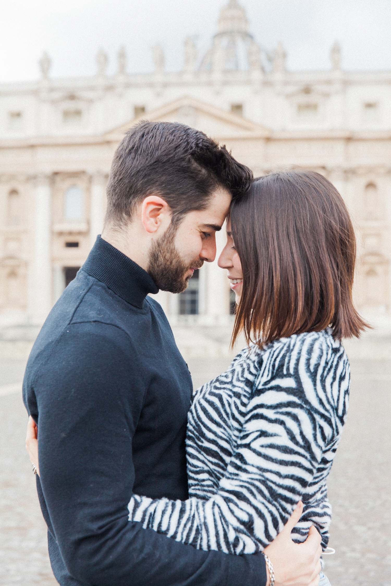 Engagement photography in Rome, Italy by Maxeen Kim
