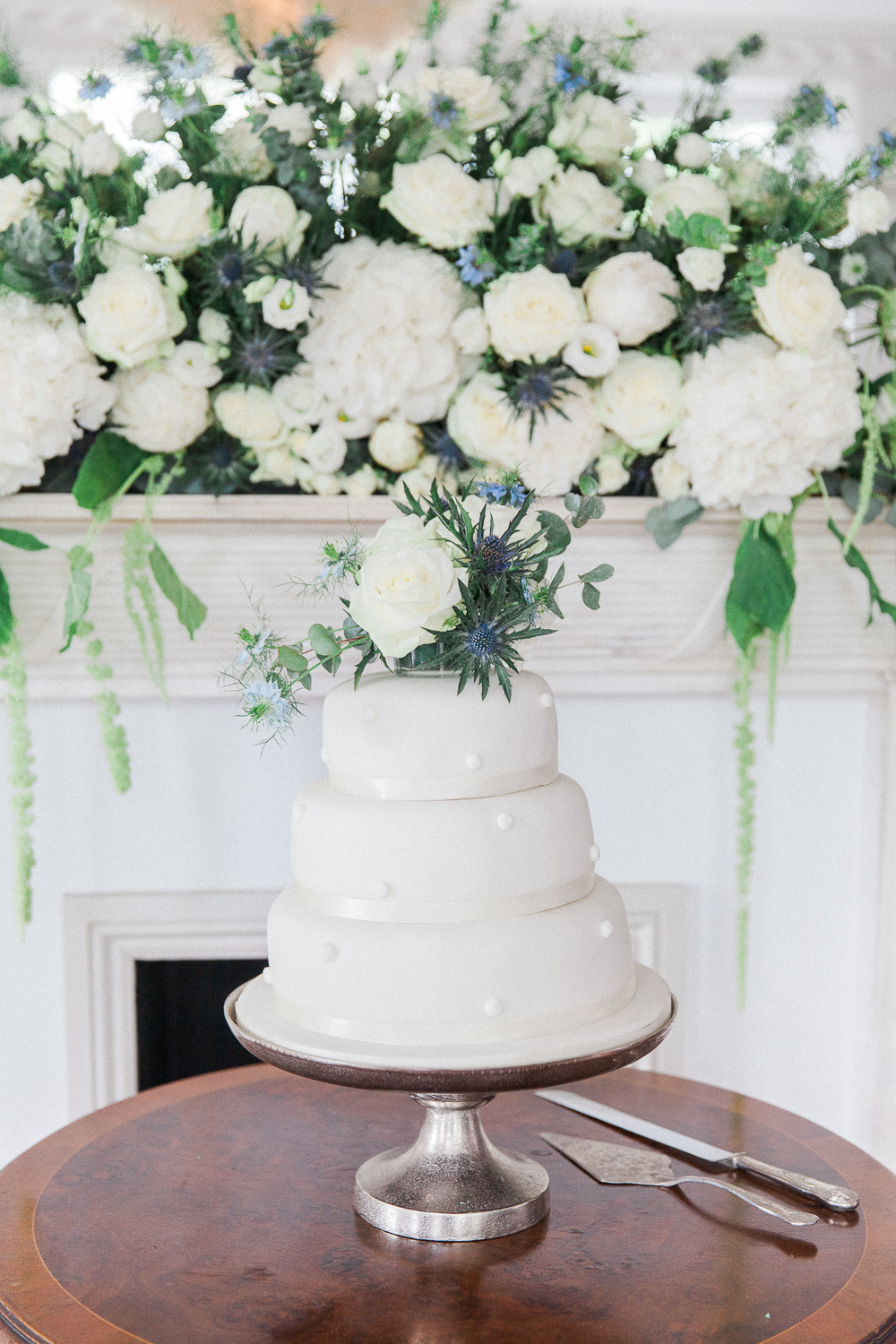 White wedding cake at Belair House wedding venue in London
