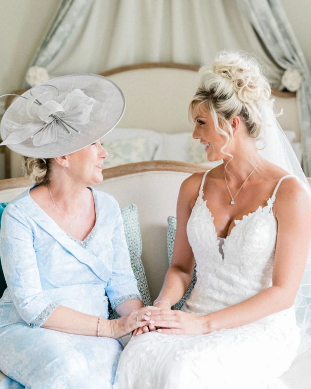 Happy Mother's Day!

For the mothers that are, for the mothers that would like to be, for the mothers we remember ❤️

-

Planner: @joshtullymanagement
Hair: @laurenlevihairdressing
Make up: @glam.byelizabethdaisy
Venue: @middletonlodge